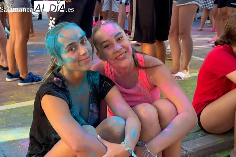 Foto 2 - Diversi&oacute;n para grandes y peque&ntilde;os protagonizan el 'Color Fest' de Babilafuente