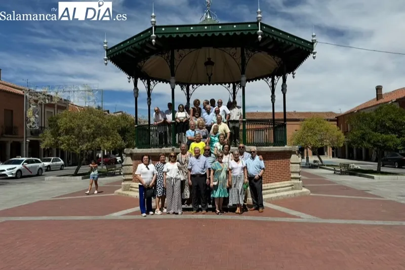 Foto 2 - Una tradici&oacute;n que no falta el s&aacute;bado pre-ferias: Los Quintos del 50 de Pe&ntilde;aranda se reencuentran un a&ntilde;o m&aacute;s
