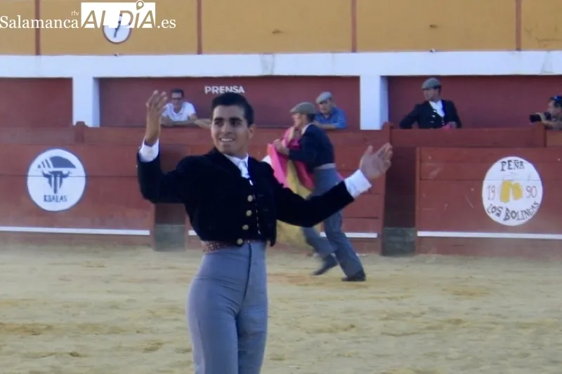Foto 2 - Macotera disfruta de su pasi&oacute;n por el toro en el gran Festival Taurino de los sanroques