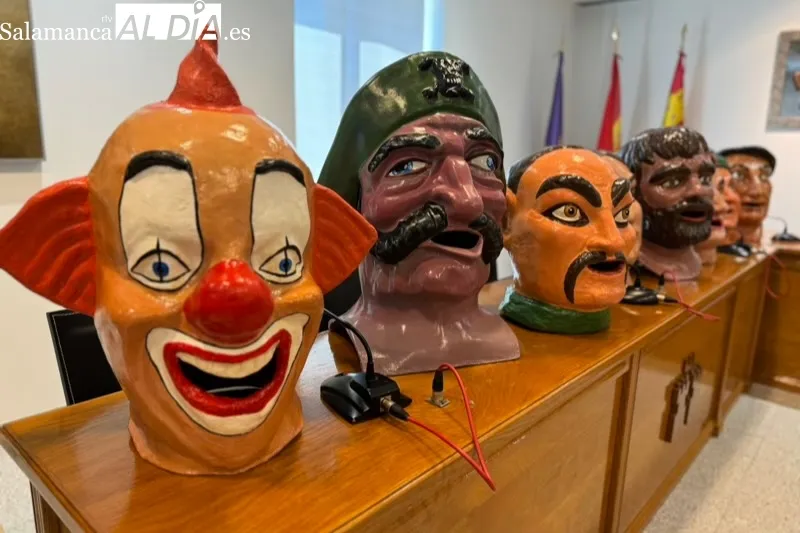 Foto 4 - Los cabezudos pe&ntilde;arandinos presentan una renovada imagen tras la restauraci&oacute;n realizada por Juan Francisco Pro