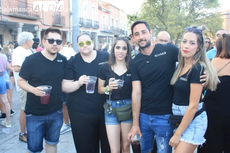 Foto 18 - Pe&ntilde;aranda da una multitudinaria, emotiva y colorida bienvenida a las Ferias y Fiestas 2024