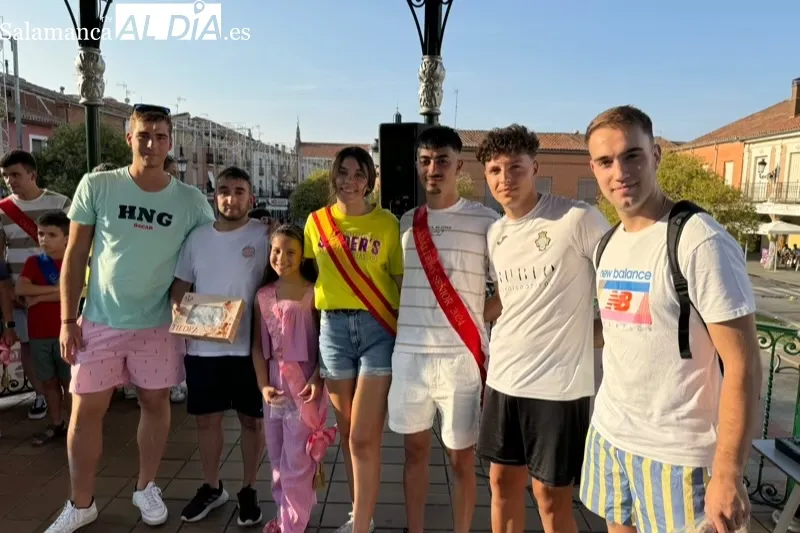 Foto 11 - Gran ambiente y 57 grupos protagonizan la gran Gincana de Pe&ntilde;as de las Ferias y Fiestas