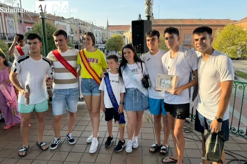 Foto 7 - Gran ambiente y 57 grupos protagonizan la gran Gincana de Pe&ntilde;as de las Ferias y Fiestas