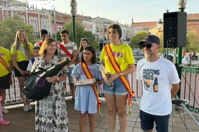 Foto 3 - Gran ambiente y 57 grupos protagonizan la gran Gincana de Pe&ntilde;as de las Ferias y Fiestas