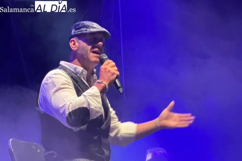 Foto 18 - Paco Candela hace latir su 'coraz&oacute;n de pl&aacute;stico' junto a un entregado p&uacute;blico 