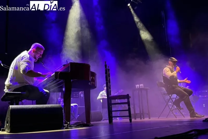 Foto 15 - Paco Candela hace latir su 'coraz&oacute;n de pl&aacute;stico' junto a un entregado p&uacute;blico 