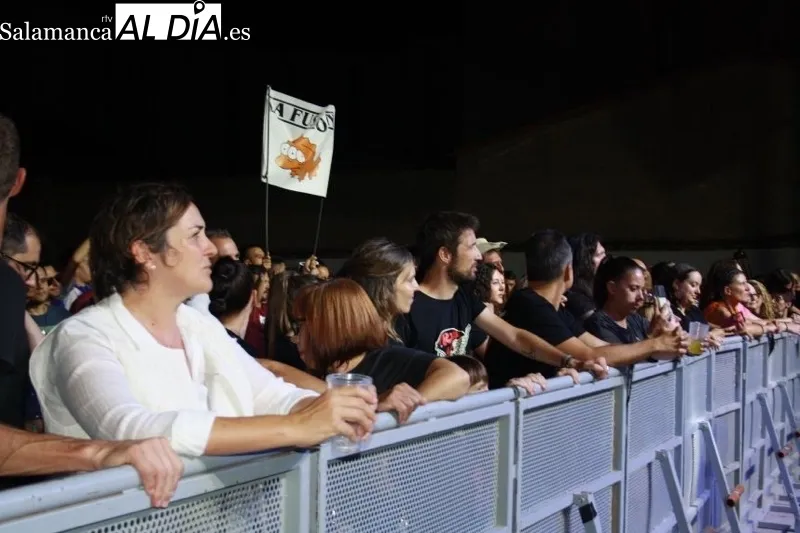 Foto 5 - Salto Base triunfa en su debut en Pe&ntilde;aranda y teloneando a Rulo, con multitud de gargantas coreando sus canciones