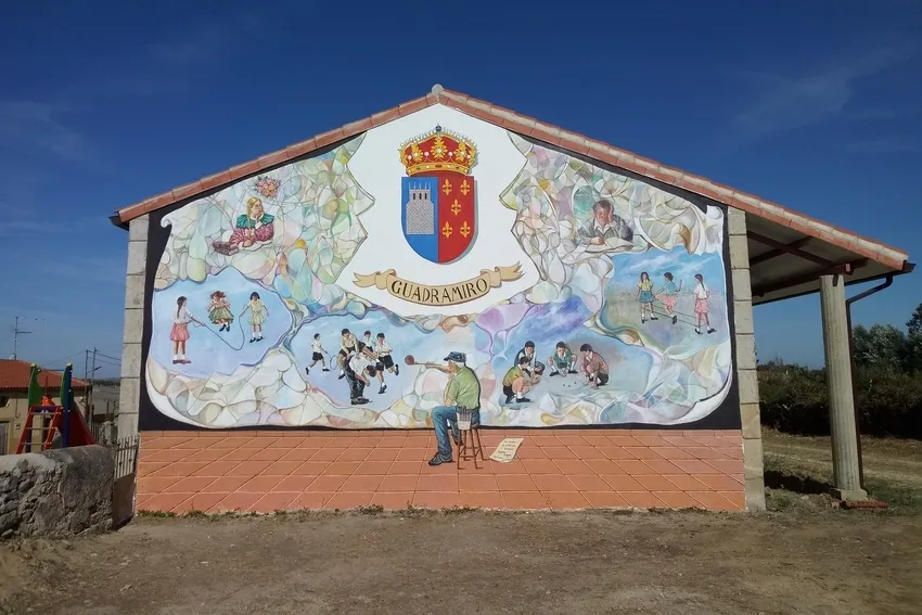 Mural realizado por Valeriano Salgado en Guadramiro 