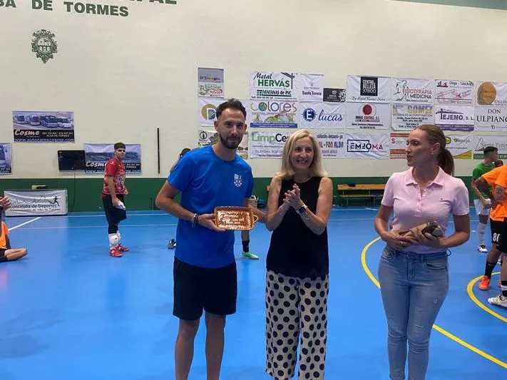 Foto 5 - El Piensos Dur&aacute;n Albense FS se lleva el Trofeo de Ferias