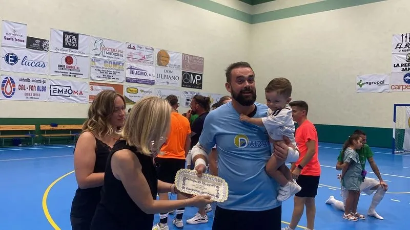 Foto 4 - El Piensos Dur&aacute;n Albense FS se lleva el Trofeo de Ferias