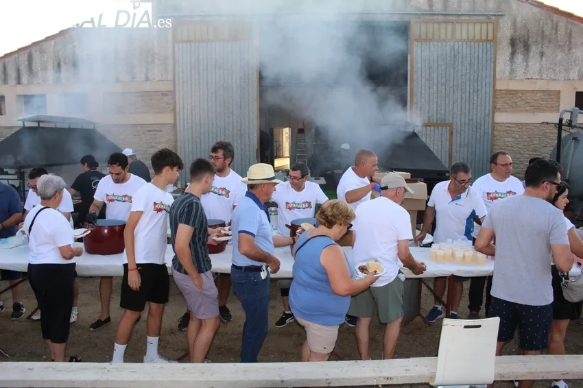 Parrillada fin de fiestas en Cerralbo / SILVESTRE