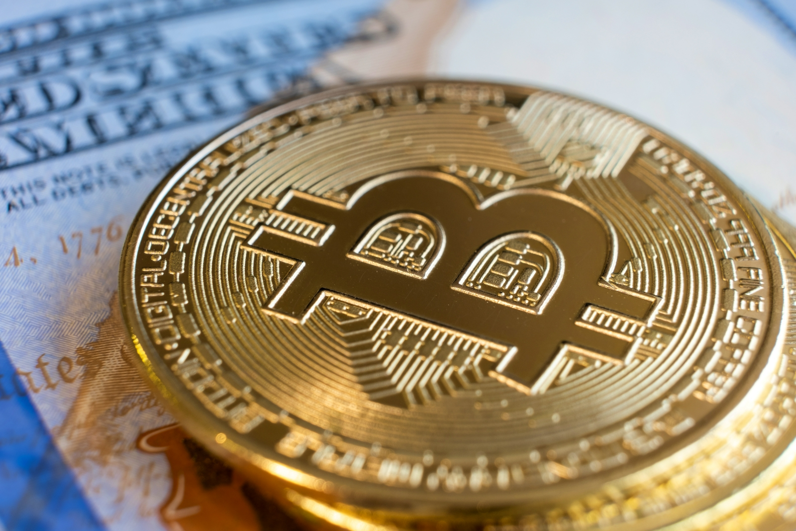 ¿Por qué está bajando el Bitcoin?