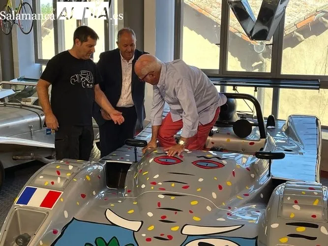 Un Lucchini SR 2000/14 se incorpora al Museo de Automoción | FOTOS: Miguel González 
