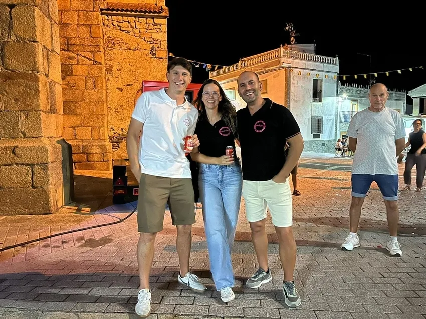 Foto 2 - Las pe&ntilde;as de Saucelle le toman el pulso a las fiestas