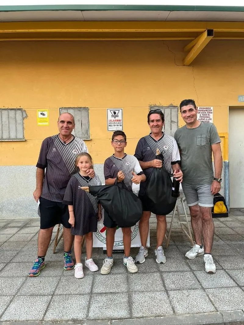 Foto 11 - El Club Amigos de Monterrubio gana su Torneo Nacional 2024