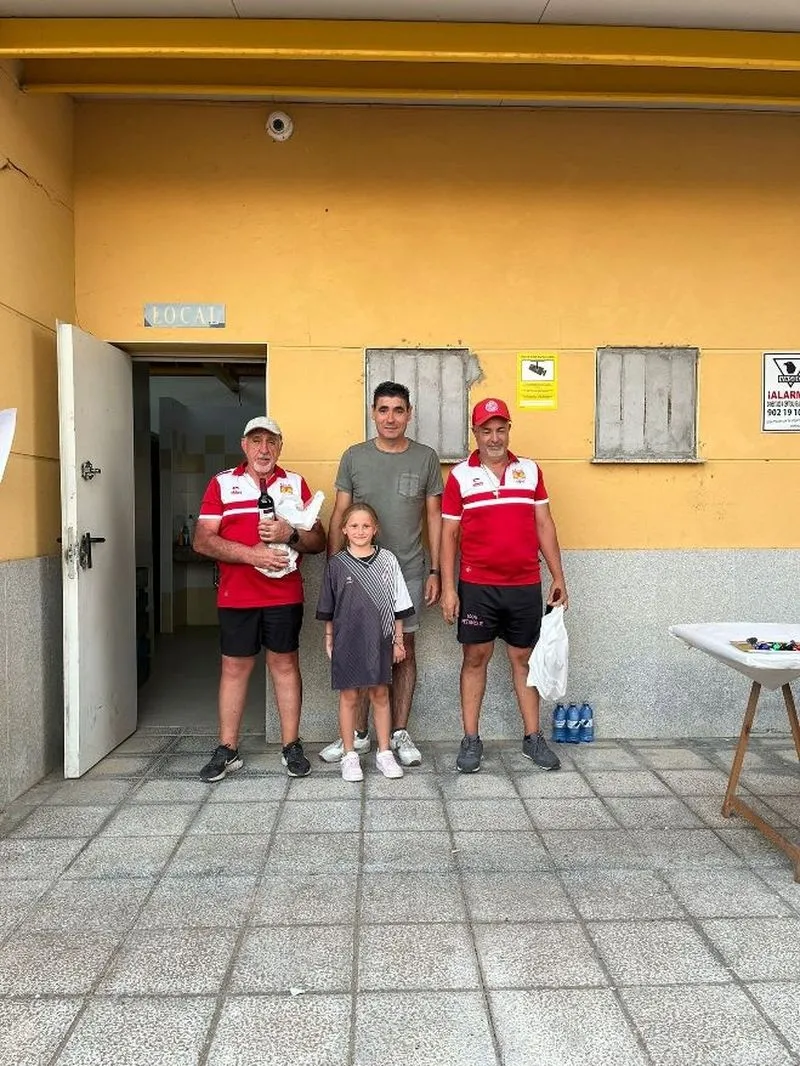 Foto 10 - El Club Amigos de Monterrubio gana su Torneo Nacional 2024
