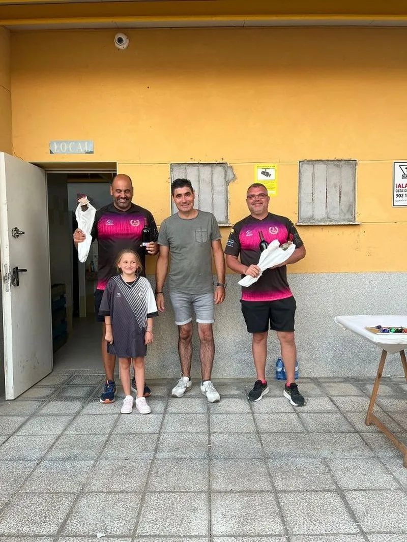 Foto 5 - El Club Amigos de Monterrubio gana su Torneo Nacional 2024