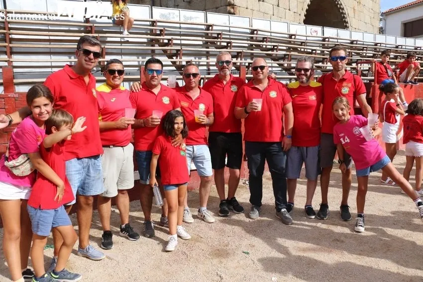 Inicio de las fiestas en Villavieja de Yeltes / CORRAL