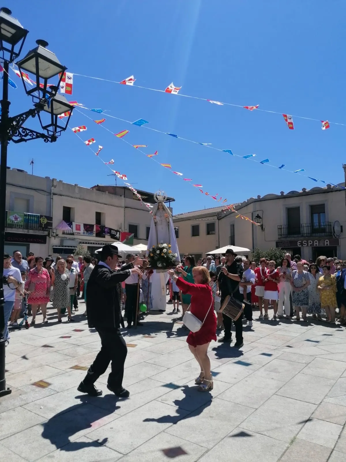 Foto 5 - Multitudinaria procesi&oacute;n en honor a la Virgen de la Asunci&oacute;n en Cantalpino
