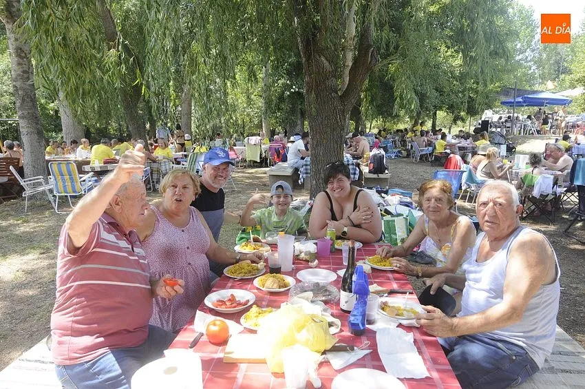 Comida popular en Serradilla del Llano/ Fotos: Adrián M.Pastor