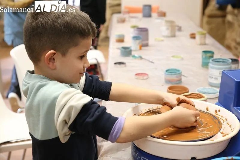 Foto 18 - Los cursos de alfarer&iacute;a acercan a los ni&ntilde;os a la tradici&oacute;n 
