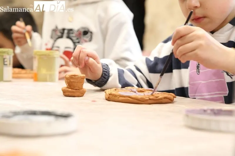 Foto 7 - Los cursos de alfarer&iacute;a acercan a los ni&ntilde;os a la tradici&oacute;n 