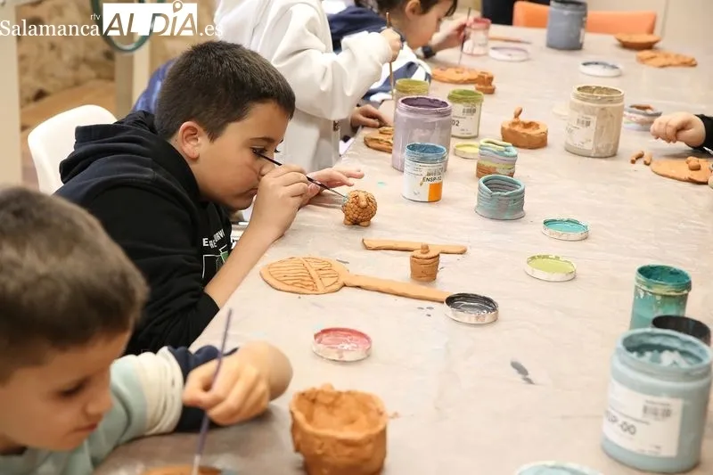 Foto 4 - Los cursos de alfarer&iacute;a acercan a los ni&ntilde;os a la tradici&oacute;n 