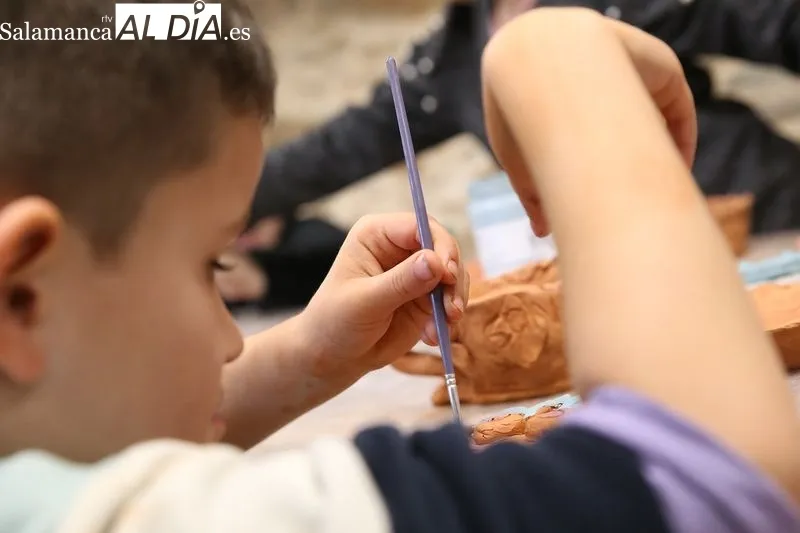 Foto 3 - Los cursos de alfarer&iacute;a acercan a los ni&ntilde;os a la tradici&oacute;n 