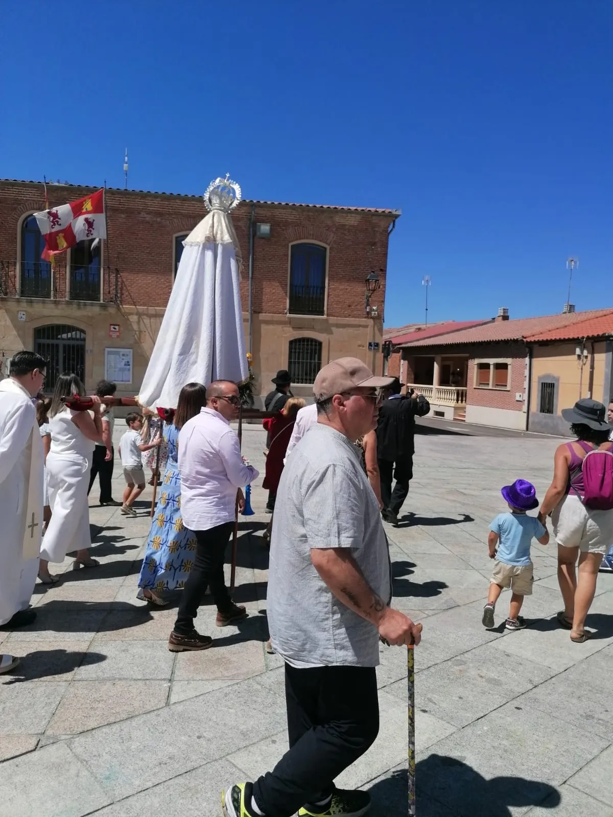 Foto 2 - Multitudinaria procesi&oacute;n en honor a la Virgen de la Asunci&oacute;n en Cantalpino