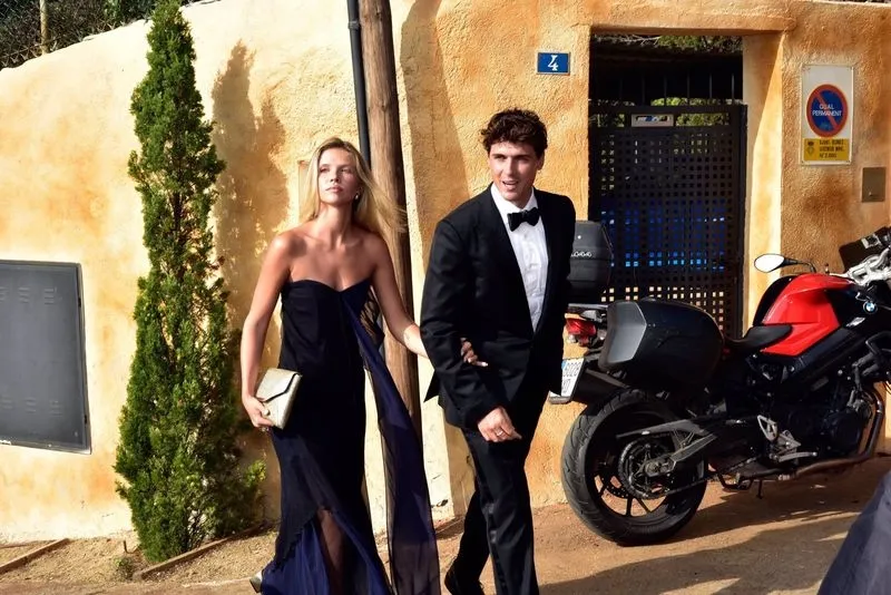 INVITADOS EN LA BODA DE JORDI CRUZ Y REBECCA LIMA - EUROPA PRESS TV