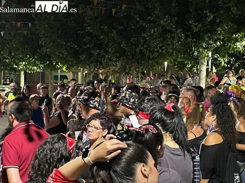 Foto 12 - El preg&oacute;n de fiestas y el chupinazo da el pistoletazo de salida a las fiestas de Castellanos de Moriscos