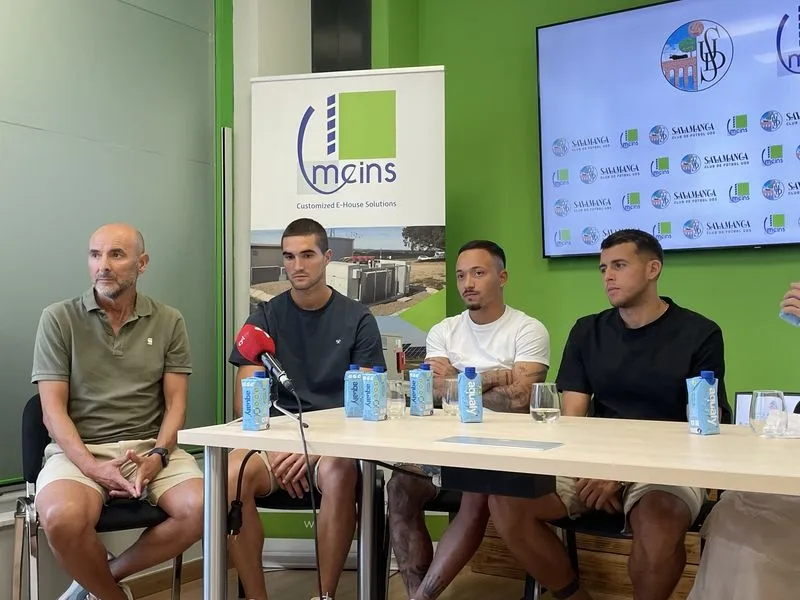 Foto 2 - Casado, Juancho y &Oacute;scar hablan de &ldquo;ambici&oacute;n&rdquo; y Fede dice que habr&aacute; "tres presentaciones" para las nuevas equipaciones del Salamanca UDS
