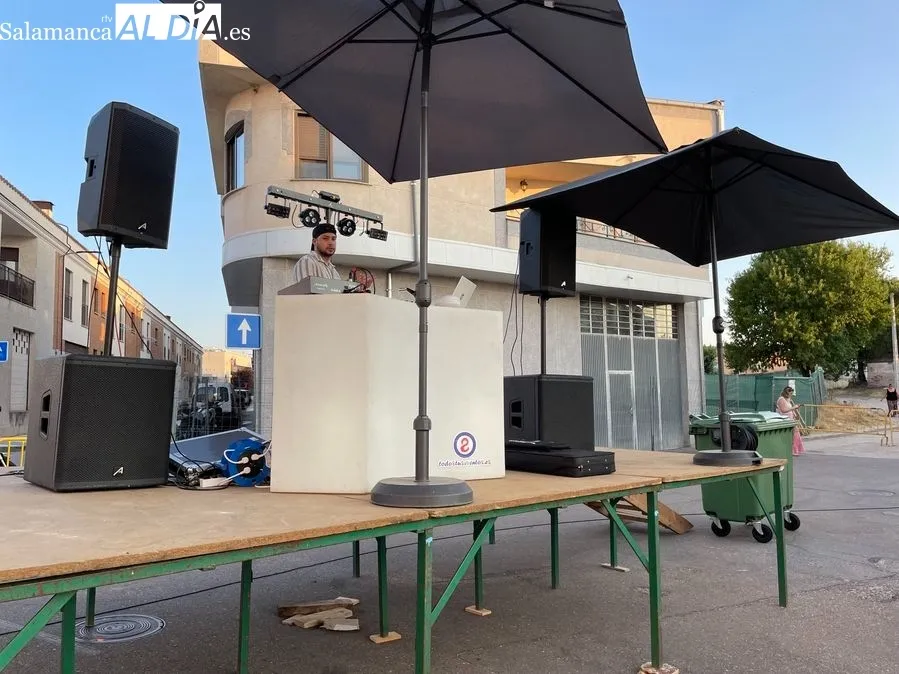 Foto 10 - Castellanos de Moriscos disfruta con la I Feria Food-Truck