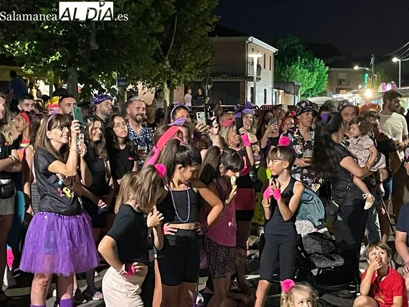 Foto 7 - El preg&oacute;n de fiestas y el chupinazo da el pistoletazo de salida a las fiestas de Castellanos de Moriscos