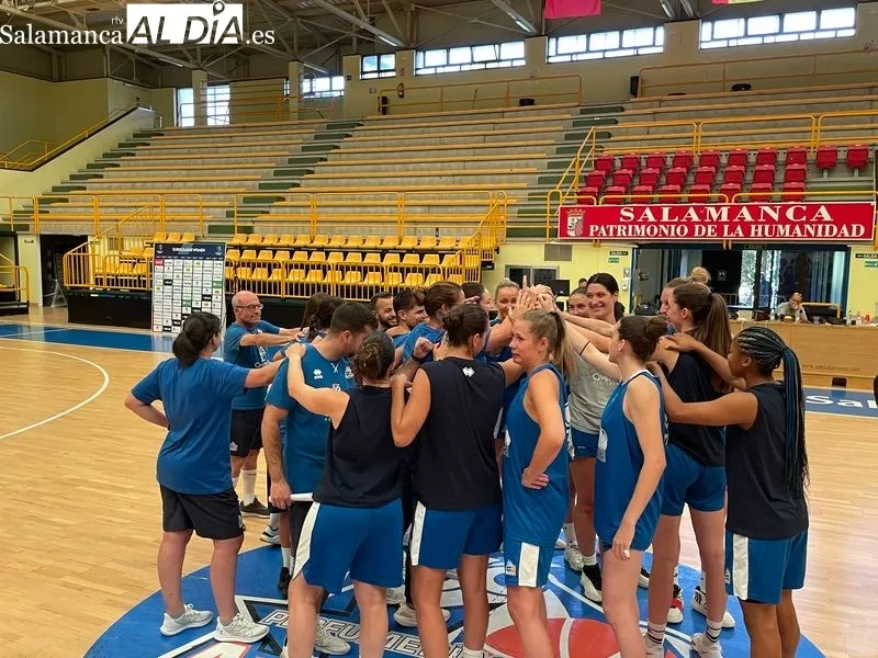 Foto 10 - As&iacute; ha sido el primer entrenamiento de pretemporada del Perfumer&iacute;as Avenida