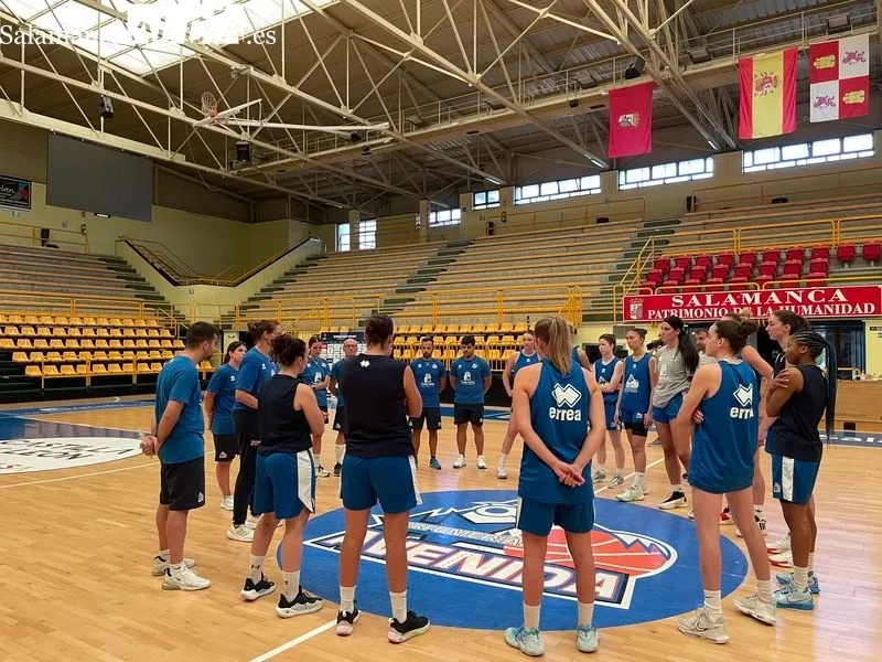 Foto 7 - As&iacute; ha sido el primer entrenamiento de pretemporada del Perfumer&iacute;as Avenida