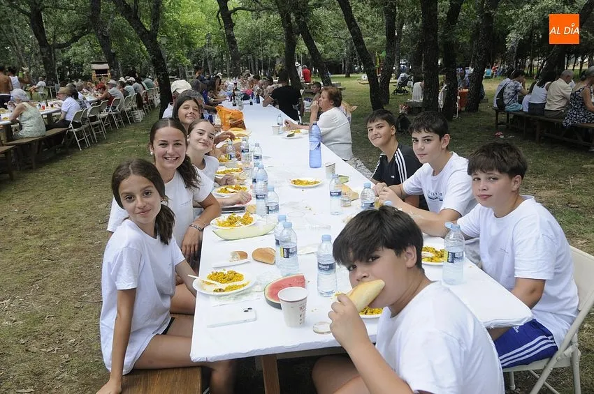 Paella popular fiestas de Agallas/ Fotos: Adrián M.Pastor