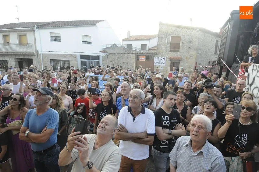 Foto 6 - Pe&ntilde;aparda festeja la llegada de su flamante campeona ol&iacute;mpica nombr&aacute;ndola Hija Predilecta