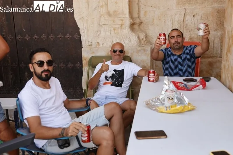 Una gran paella popular en Castellanos de Moriscos para celebrar sus fiestas | FOTOS: David Sañudo 