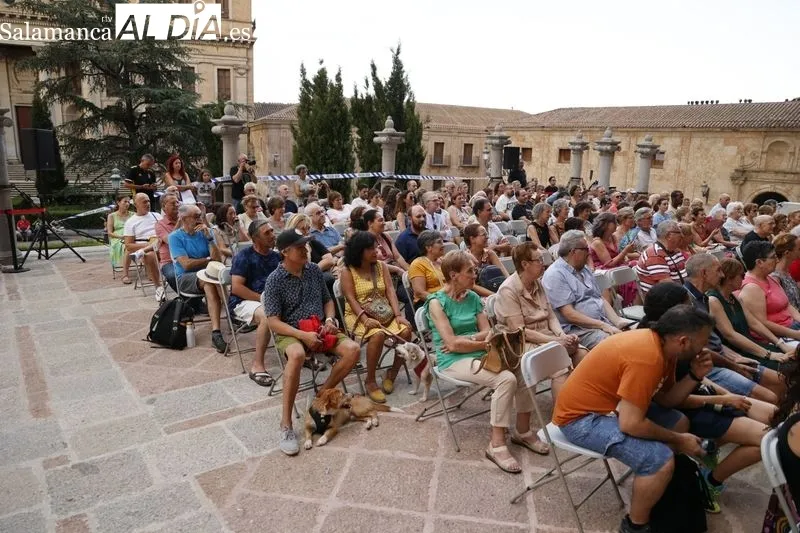 La obra ¡JERÓÓÓÓÓNIMO! reúne a gran cantidad de público  | FOTOS: David