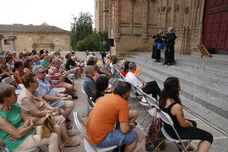 La obra ¡JERÓÓÓÓÓNIMO! reúne a gran cantidad de público  | FOTOS: David