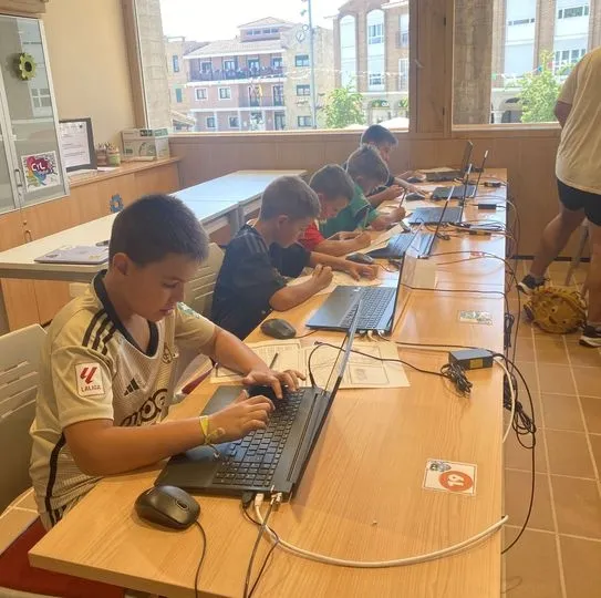 Éxito del campamento de nuevas tecnologías Digital Camp Game de Cabrerizos