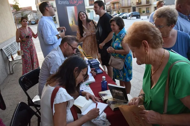 Tamames celebra con gran éxito de público su Primera Feria del Libro | FOTOS: Fernando Sánchez Gómez
