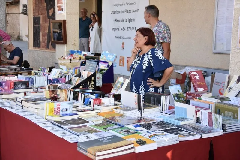 Tamames celebra con gran éxito de público su Primera Feria del Libro | FOTOS: Fernando Sánchez Gómez