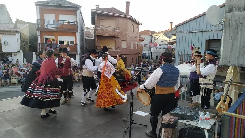 Foto 6 - El Payo celebra el XI festival Folkl&oacute;rico &ldquo;La Sart&eacute;n Charra&rdquo;