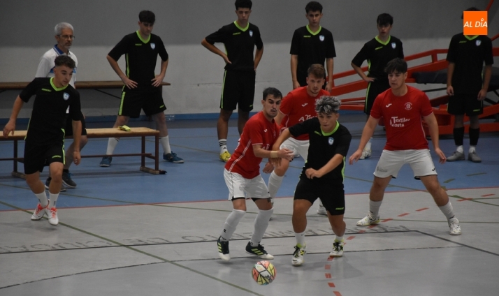 El III Senior firma tablas con el Juvenil del FS Salamanca en su primer test de pretemporada