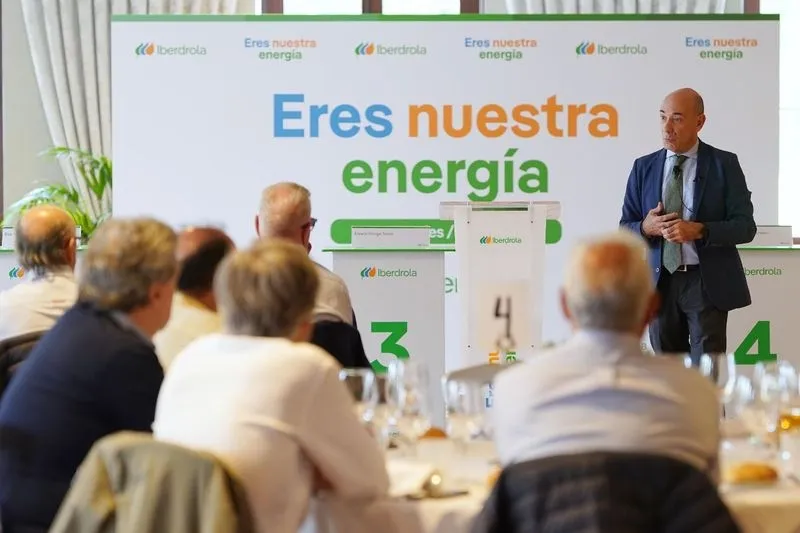 El director de RRHH, Álvaro Murga, se dirige a los empleados