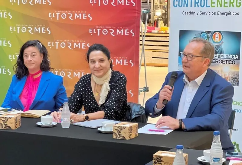 Foto 10 - Compromiso, apoyo y apuesta por el emprendimiento en El Tormes