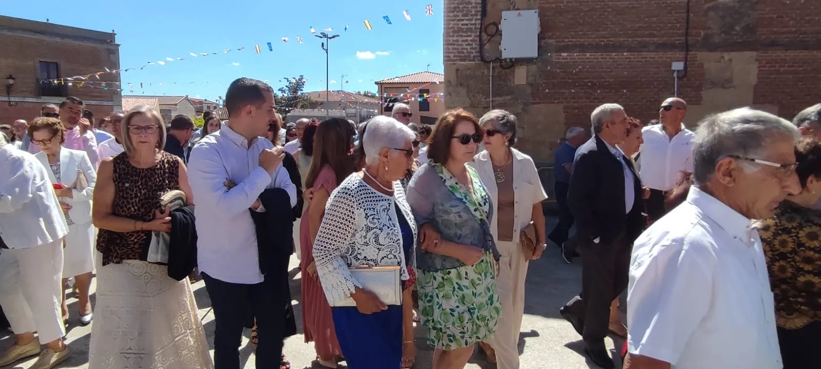 Foto 6 - Villoria honra a la Virgen de la Vega en su hist&oacute;rica procesi&oacute;n