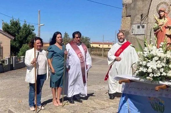 Foto 2 - Los vecinos de Barquilla festejan a su patrona
